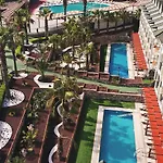 Hotel Forest Village