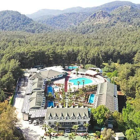 Forest Village Ολουντενίζ