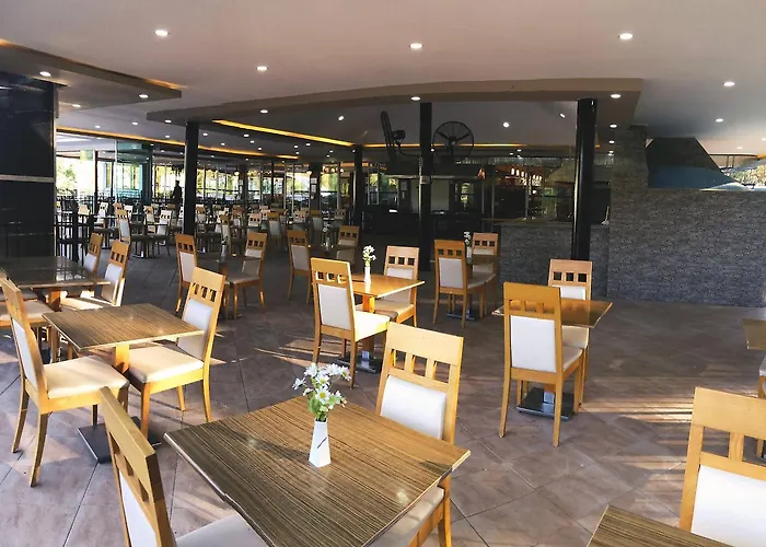 Hotel Forest Village