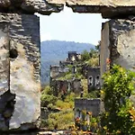 Hotel Forest Village