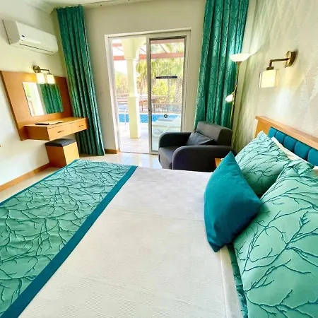 Forest Village אולודניץ