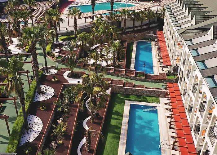 Hotel Forest Village