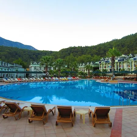 Hotel Forest Village