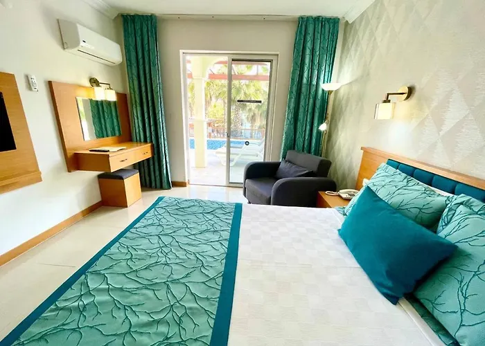 Ξενοδοχείο Forest Village 5*