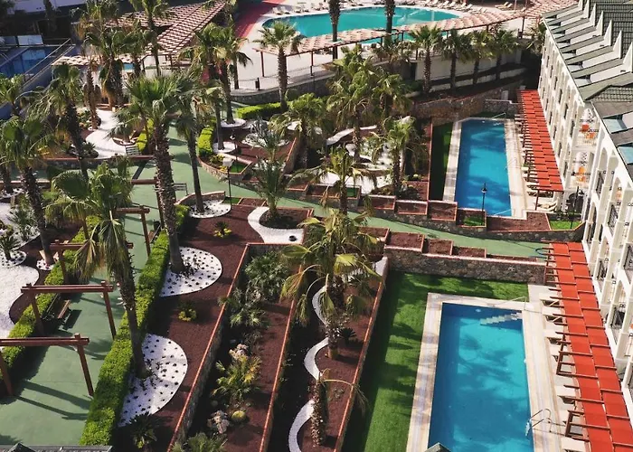 فندق Forest Village