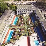 Forest Village 5*