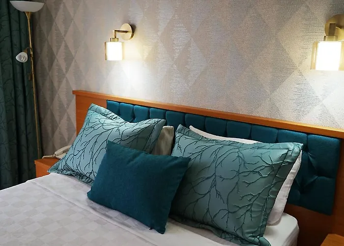 Hotel Forest Village