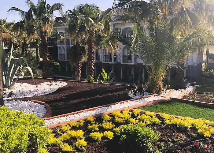 Hotel Forest Village